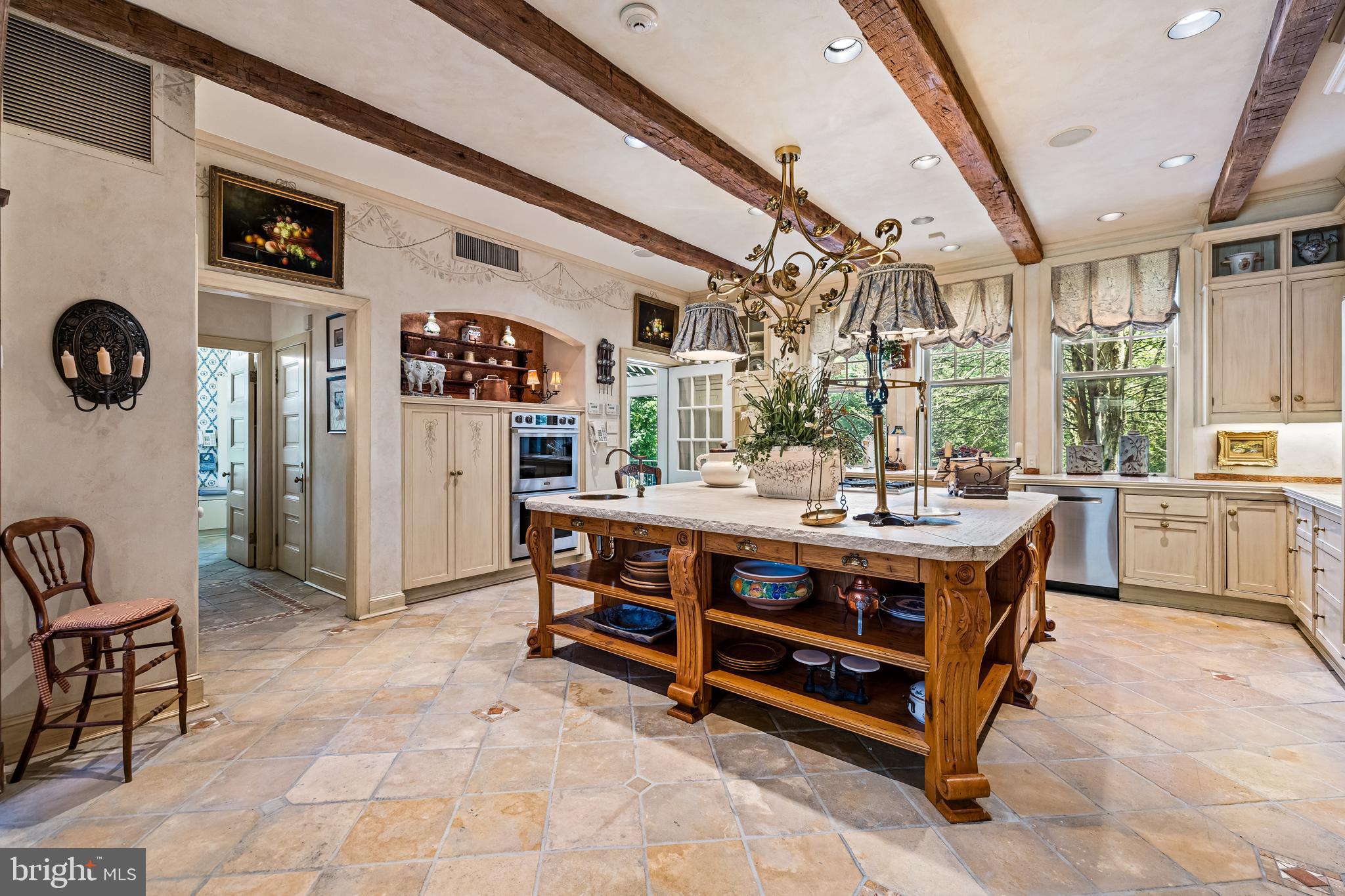 16 Merry Hill Ct