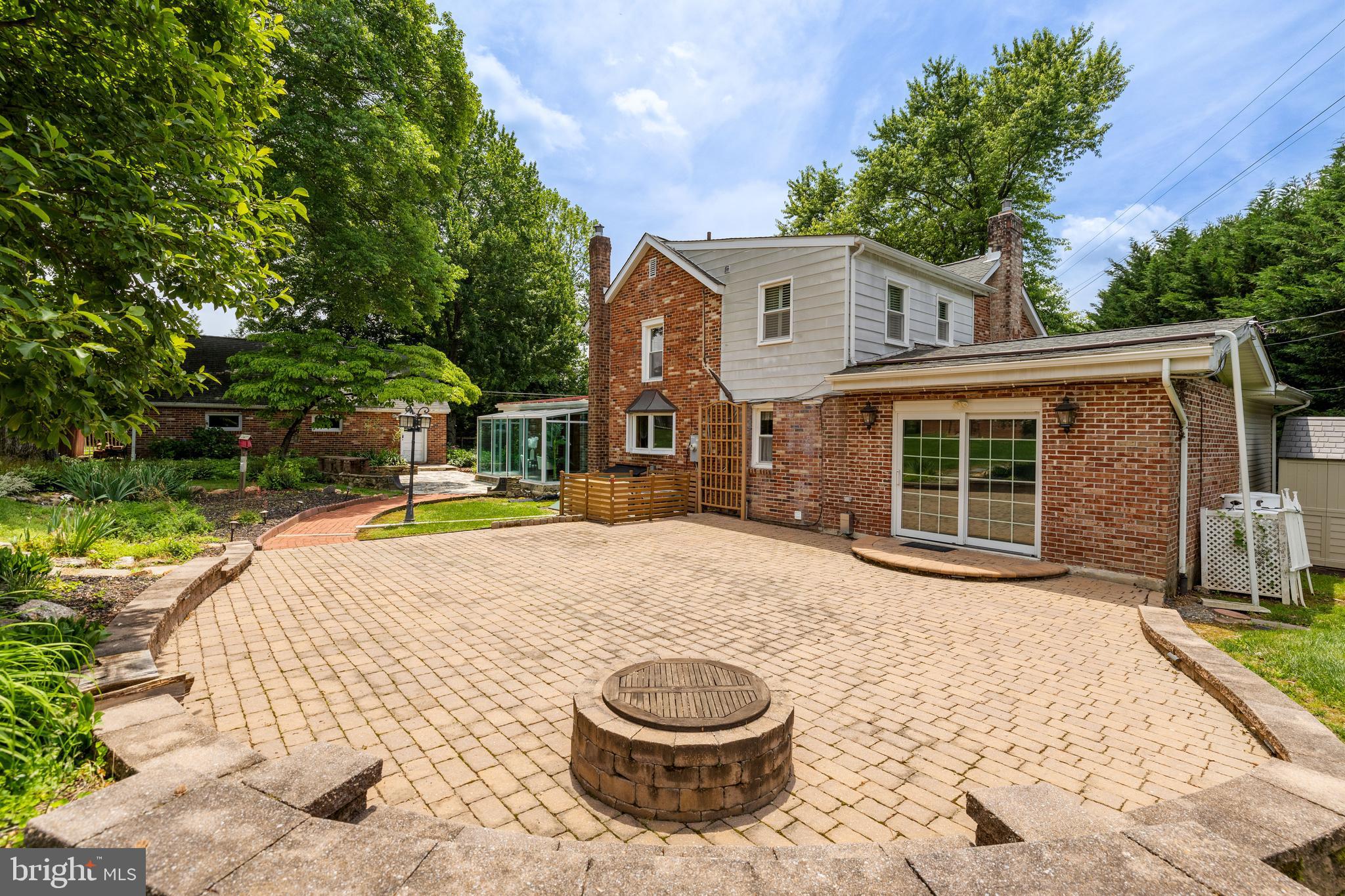 12301 Manor Rd