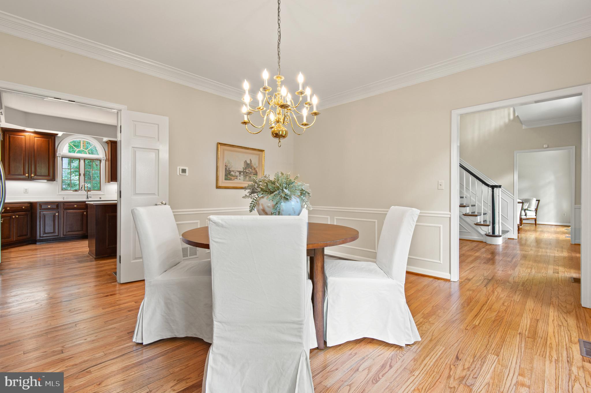 8 HENDERSON HILL COURT