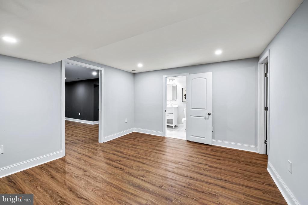 904 Stevenson Ln