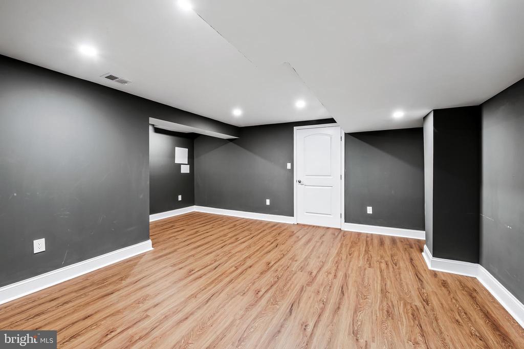 904 Stevenson Ln