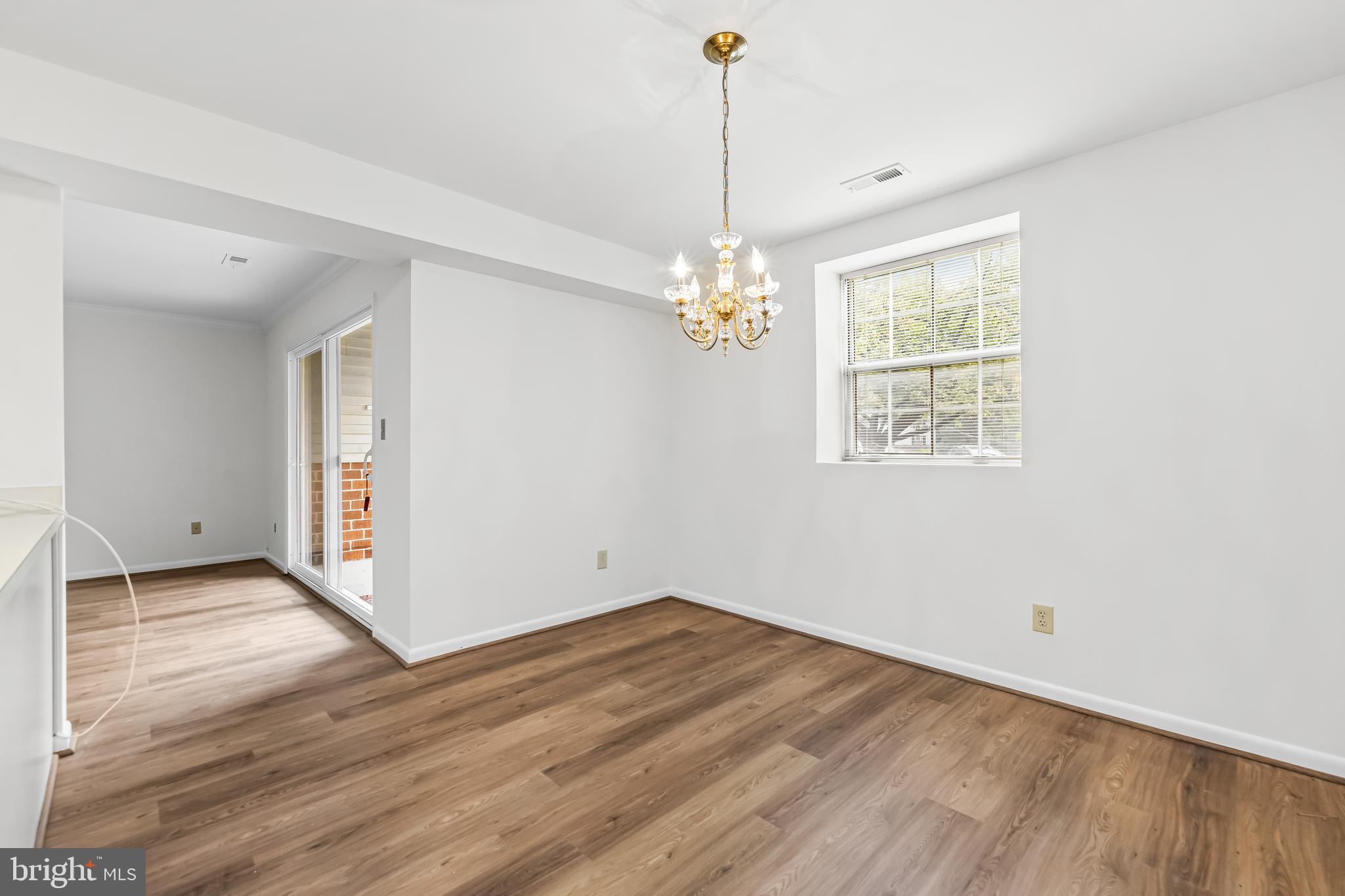 2 STAPLETON COURT 102