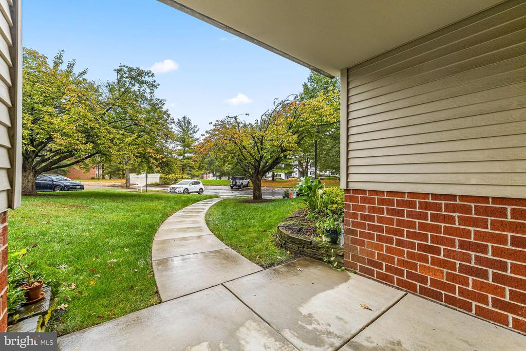 2 STAPLETON COURT 102