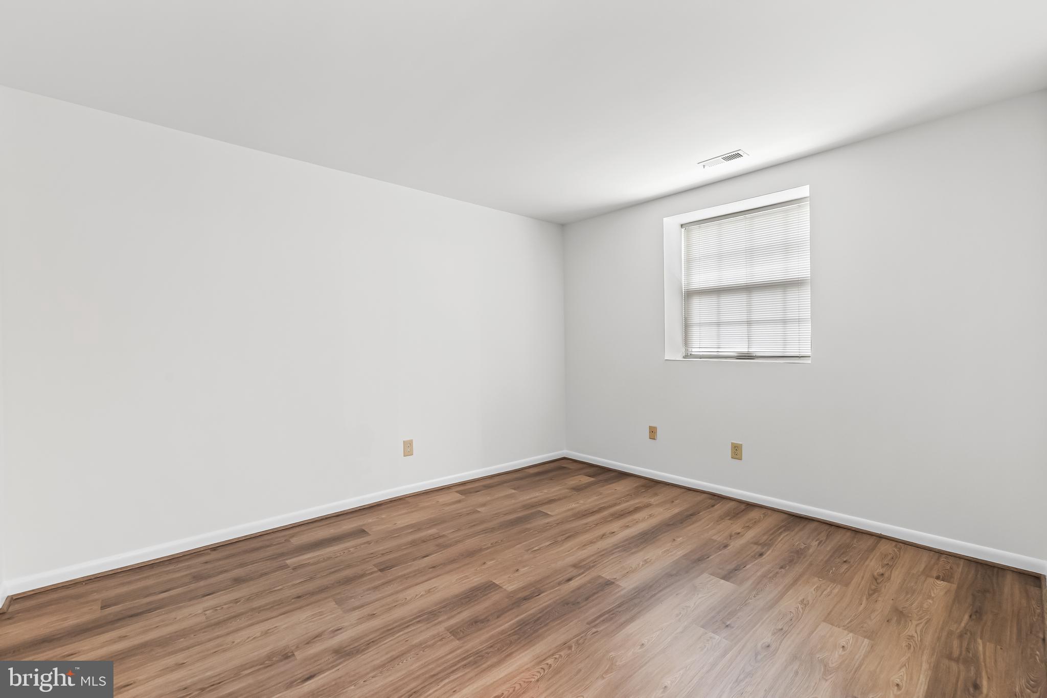 2 STAPLETON COURT 102