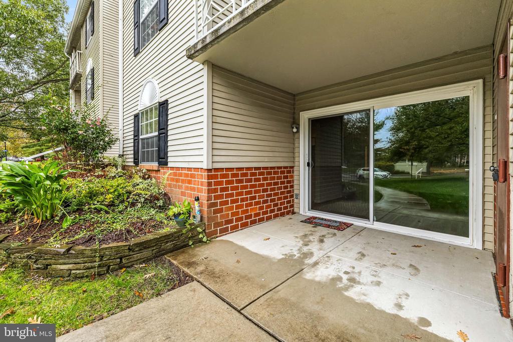 2 STAPLETON COURT 102