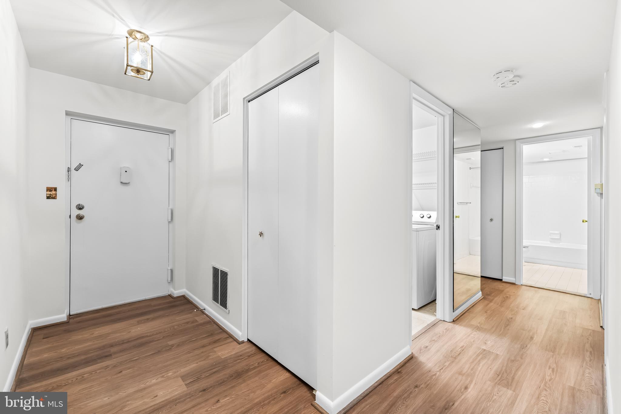 2 STAPLETON COURT 102