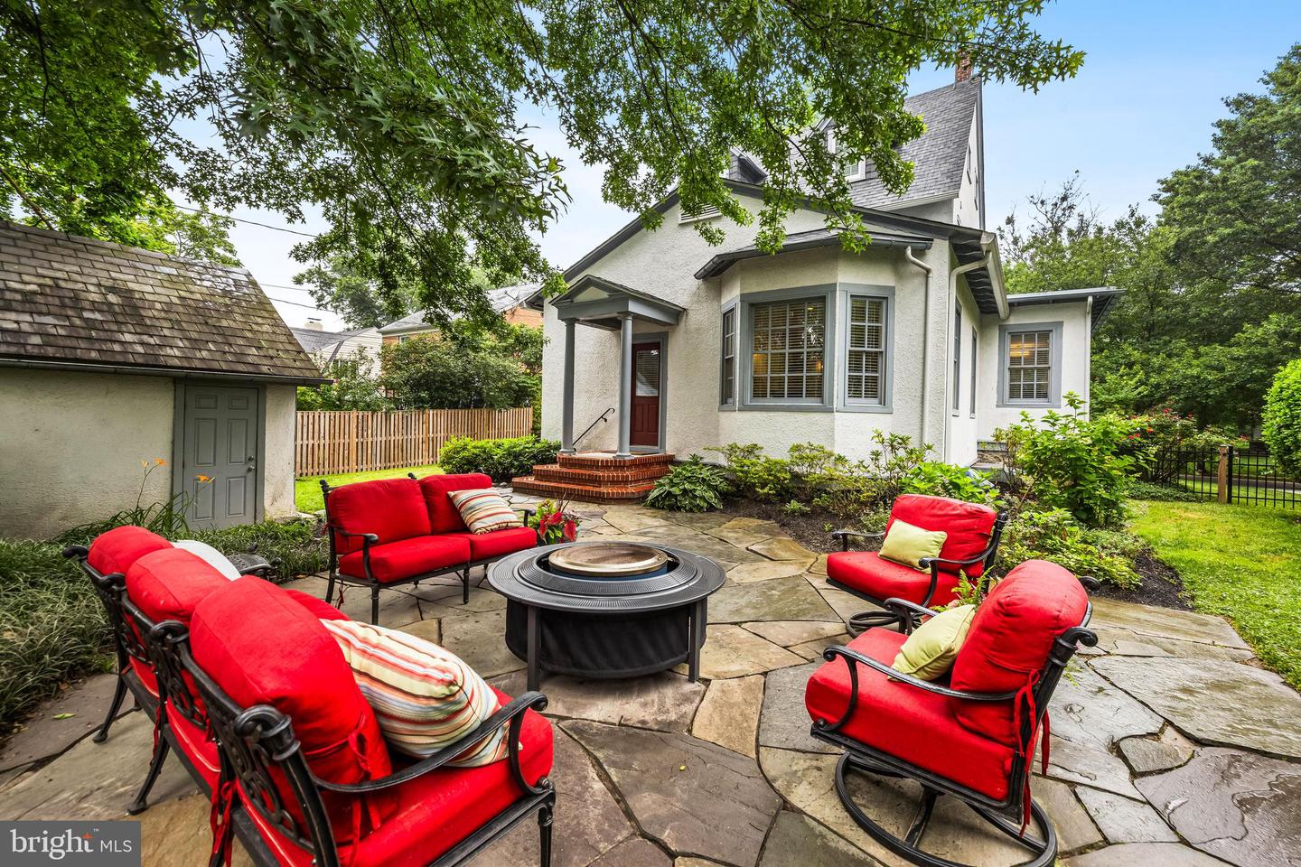 821 Wellington Rd