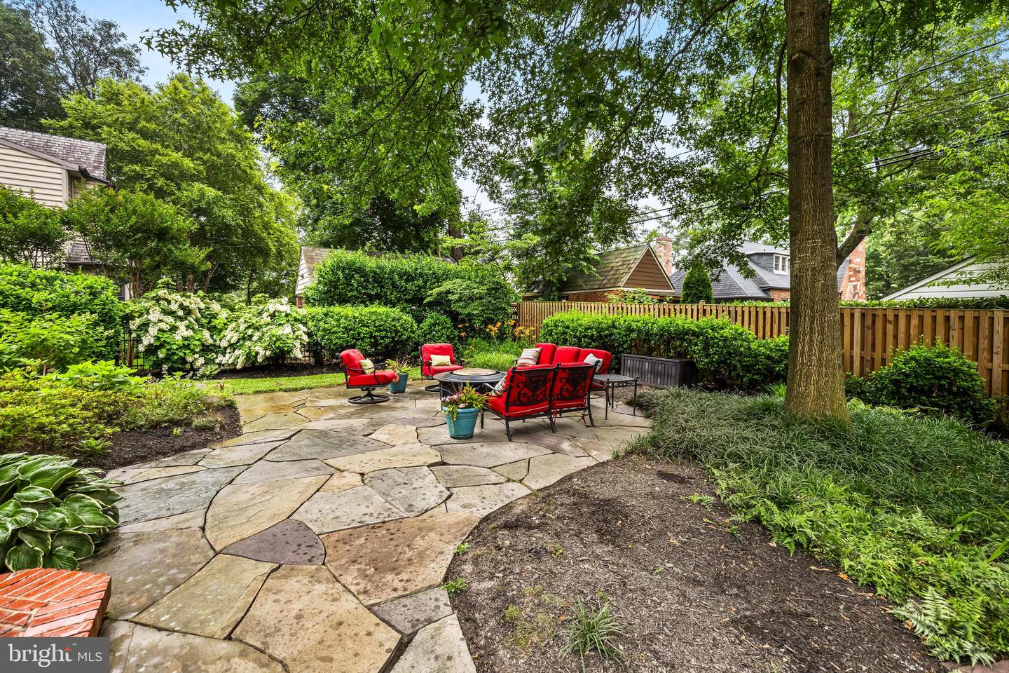821 Wellington Rd