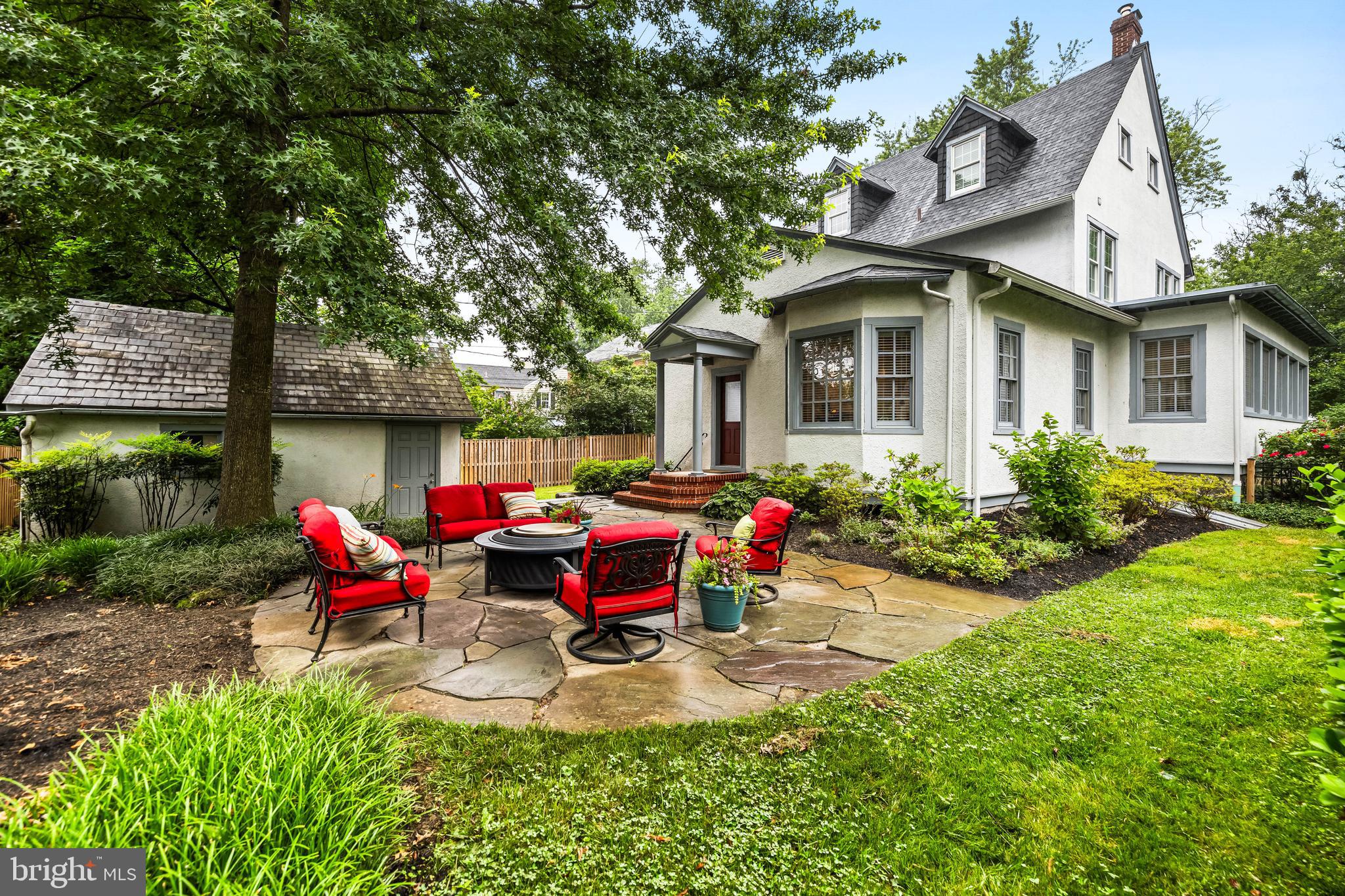821 Wellington Rd