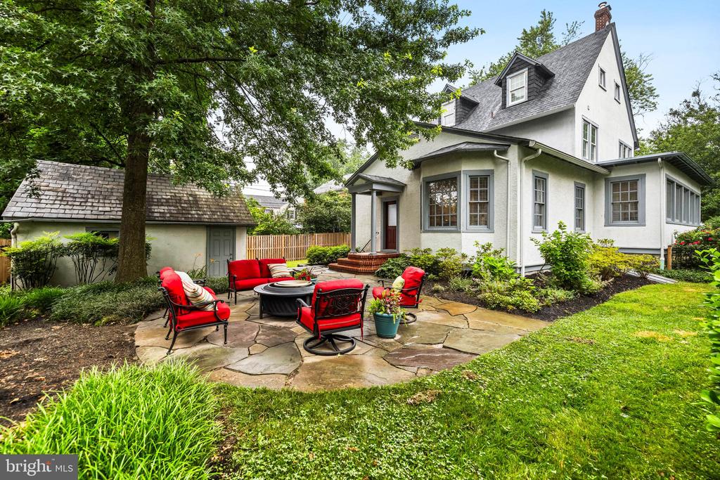 821 Wellington Rd