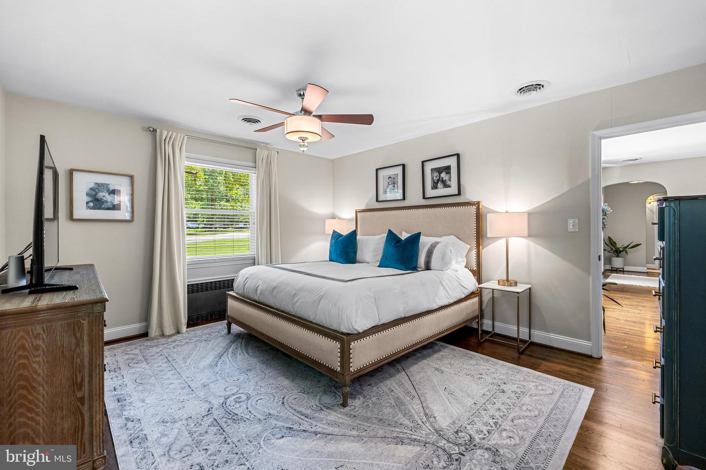 709 E Seminary Ave