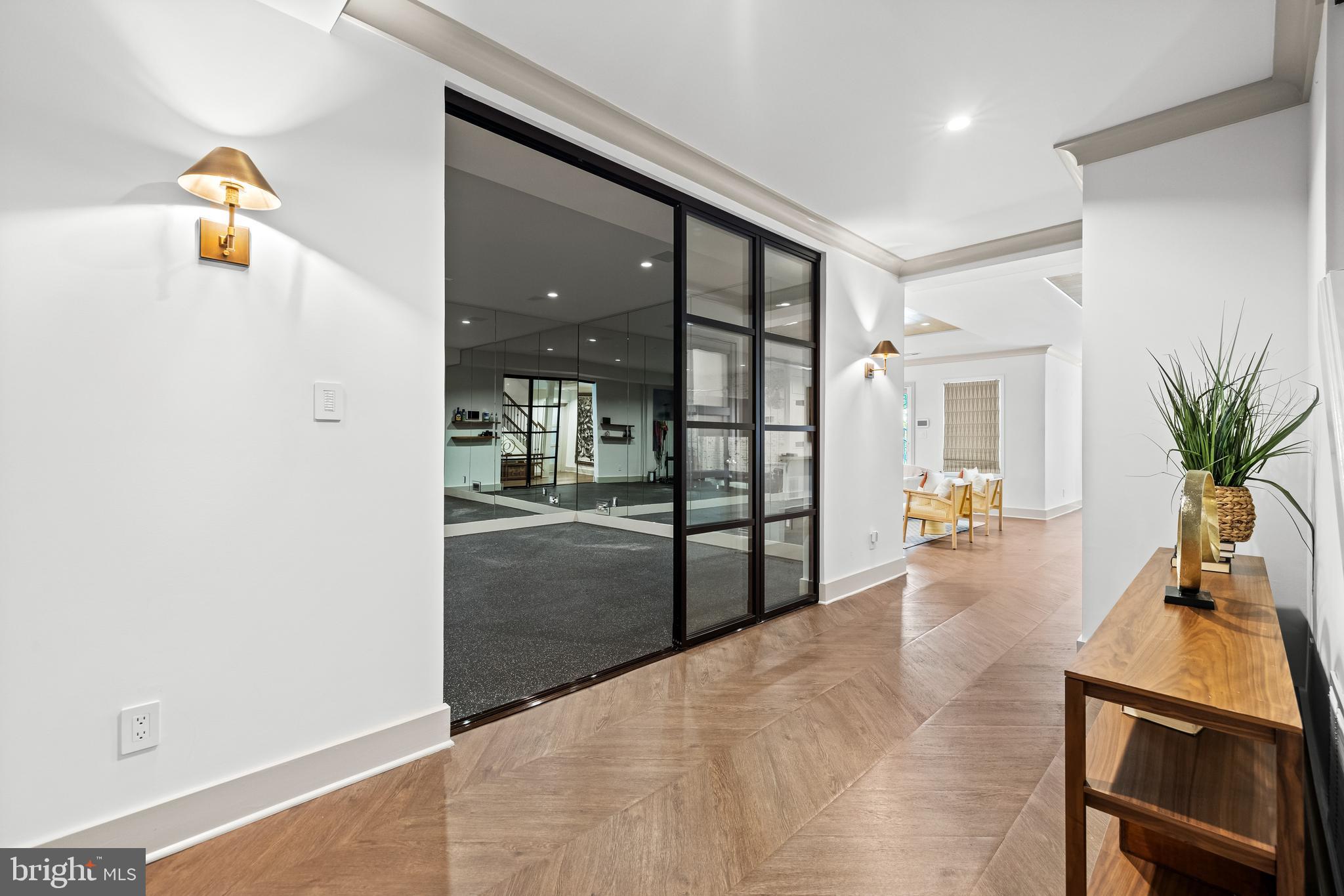 18 HAMBLETON COURT