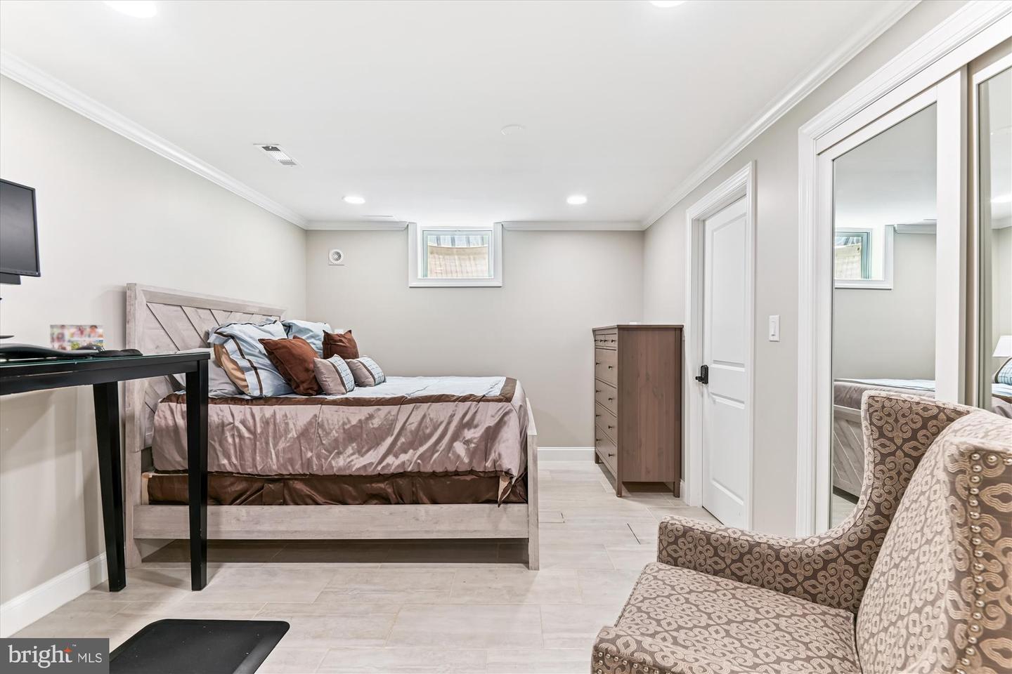 21 Buchanan Rd
