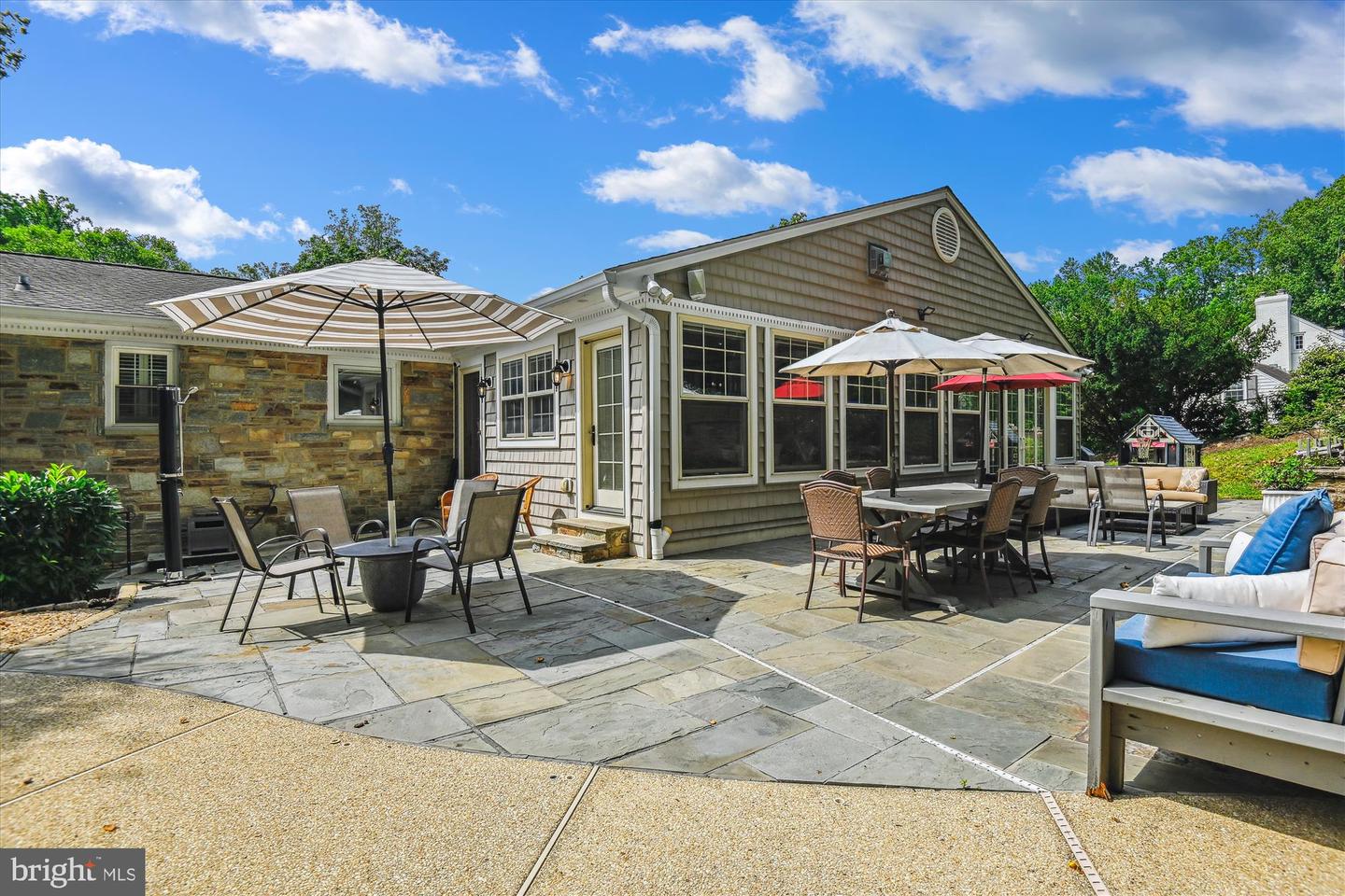 21 Buchanan Rd