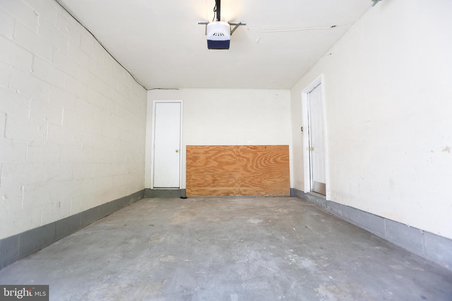 9535 GEORGIAN WAY