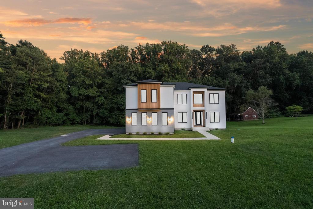 1321 NICODEMUS ROAD