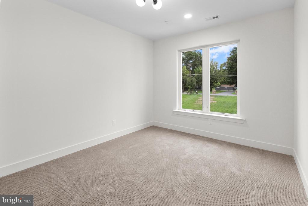 1321 NICODEMUS ROAD
