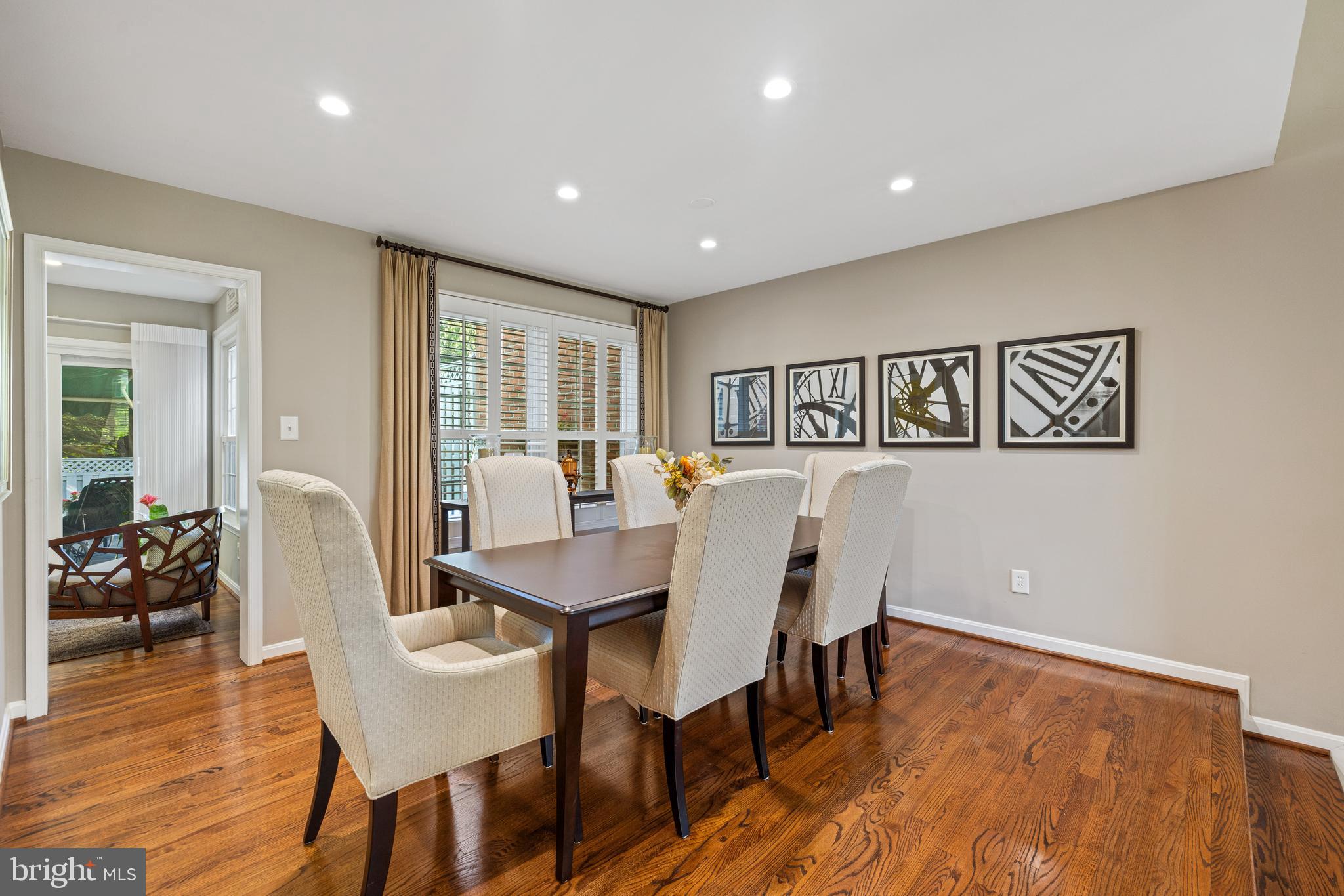 6 NEARFIELD ROAD