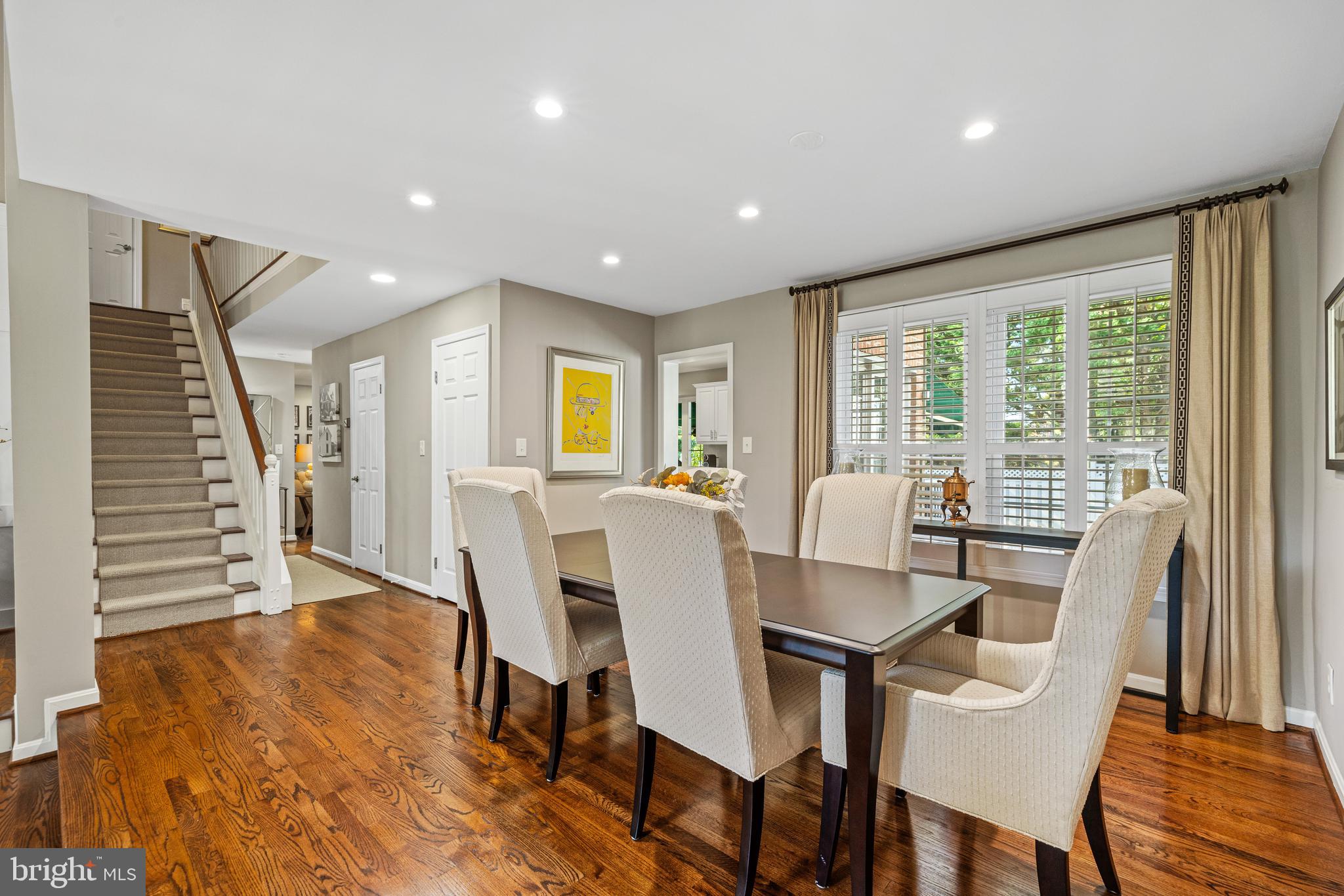 6 NEARFIELD ROAD