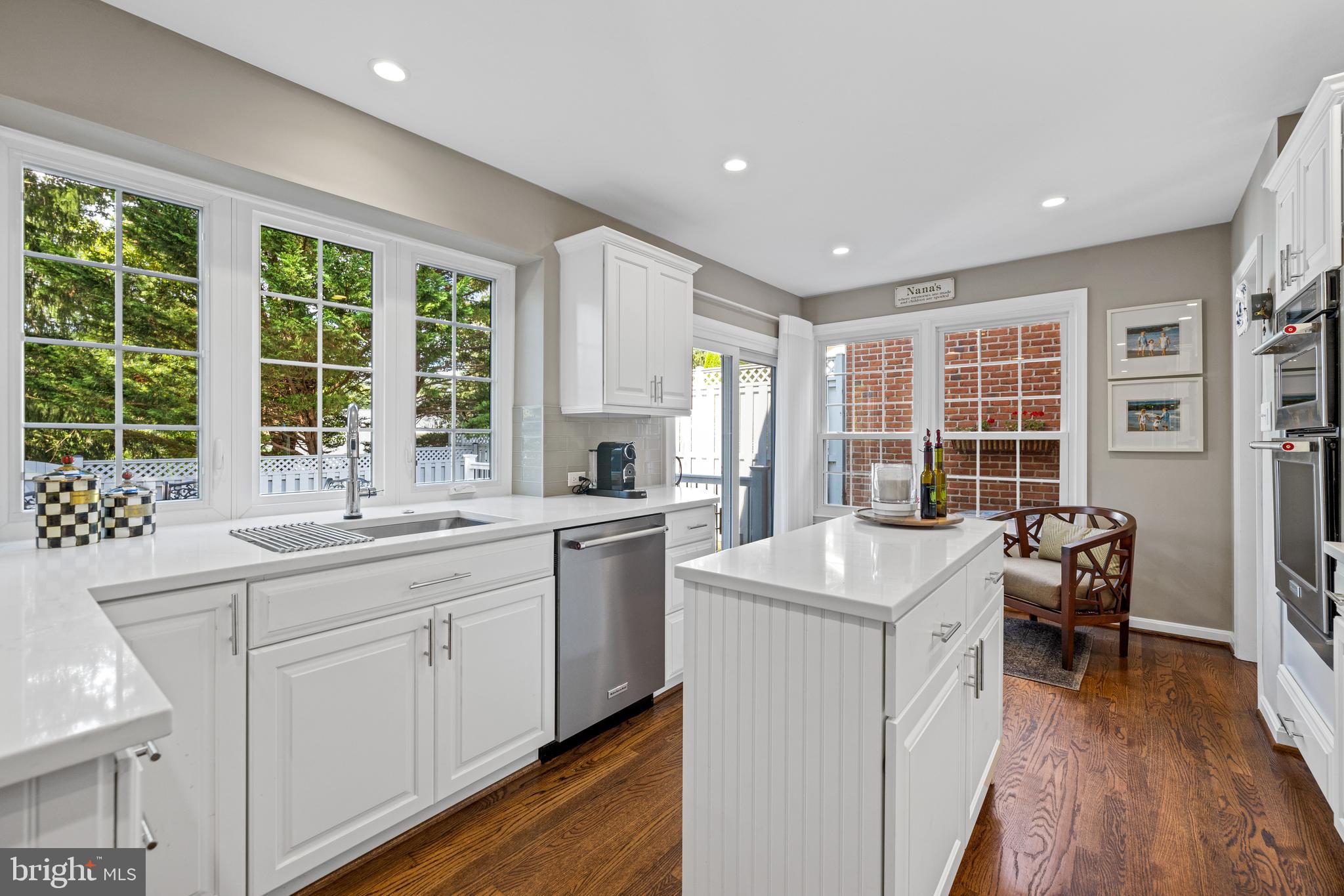 6 NEARFIELD ROAD