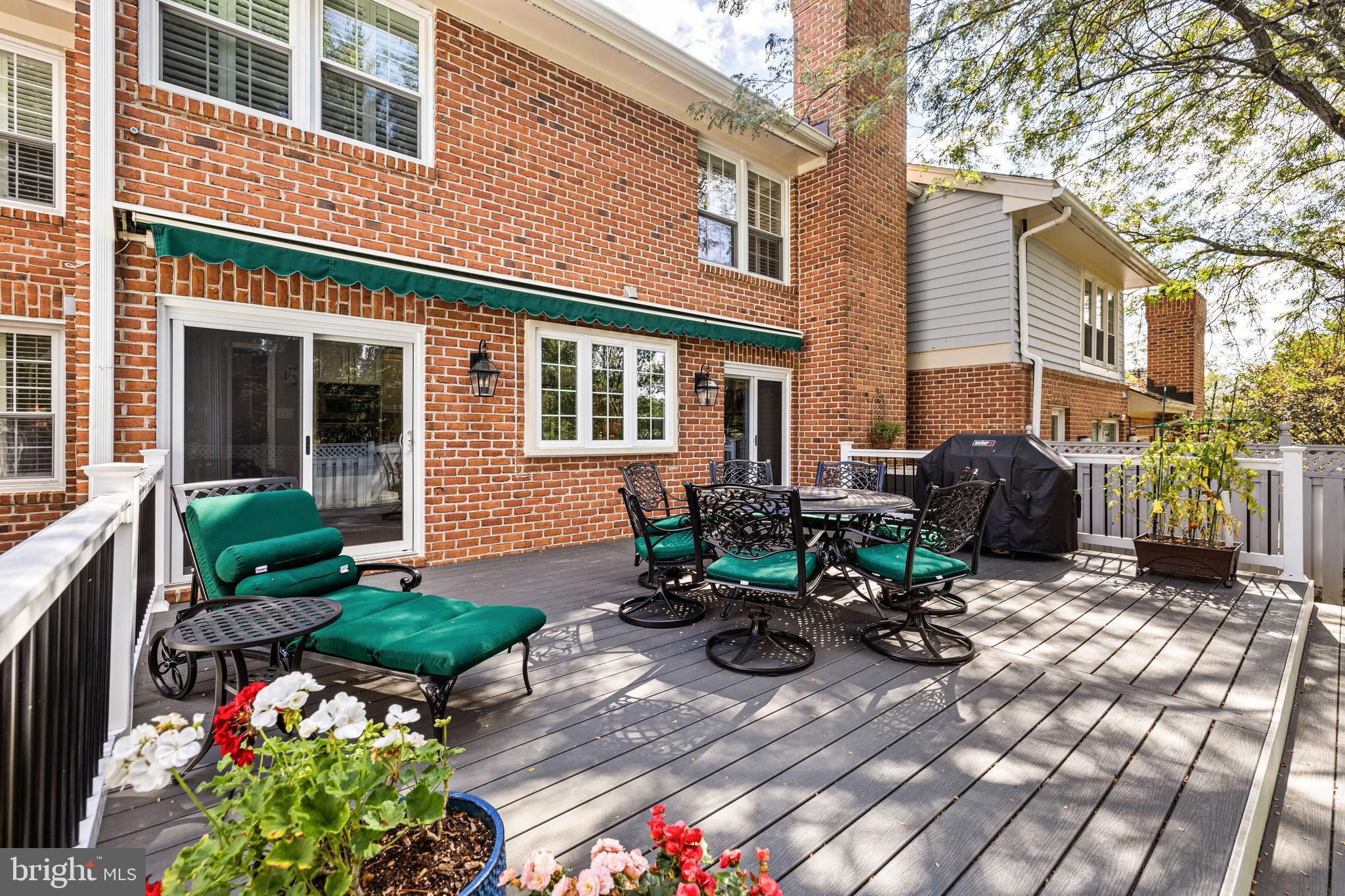 6 NEARFIELD ROAD