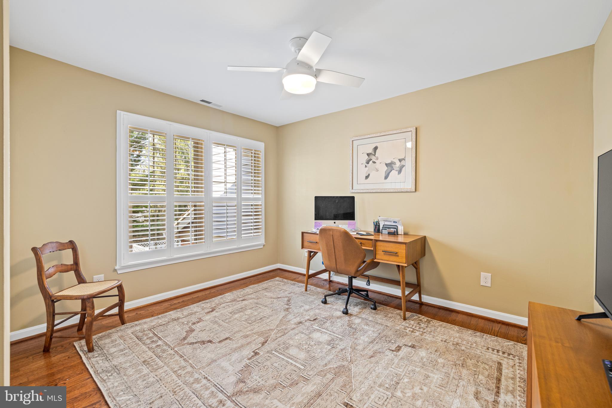 6 NEARFIELD ROAD