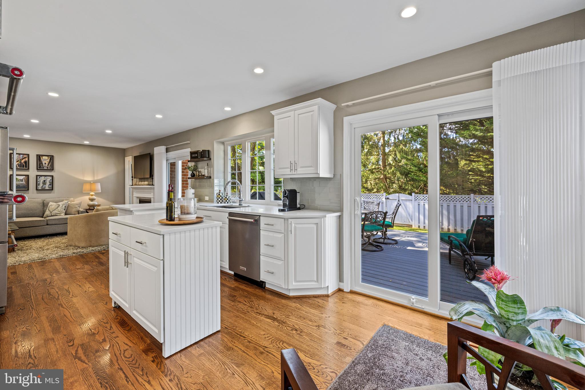 6 NEARFIELD ROAD