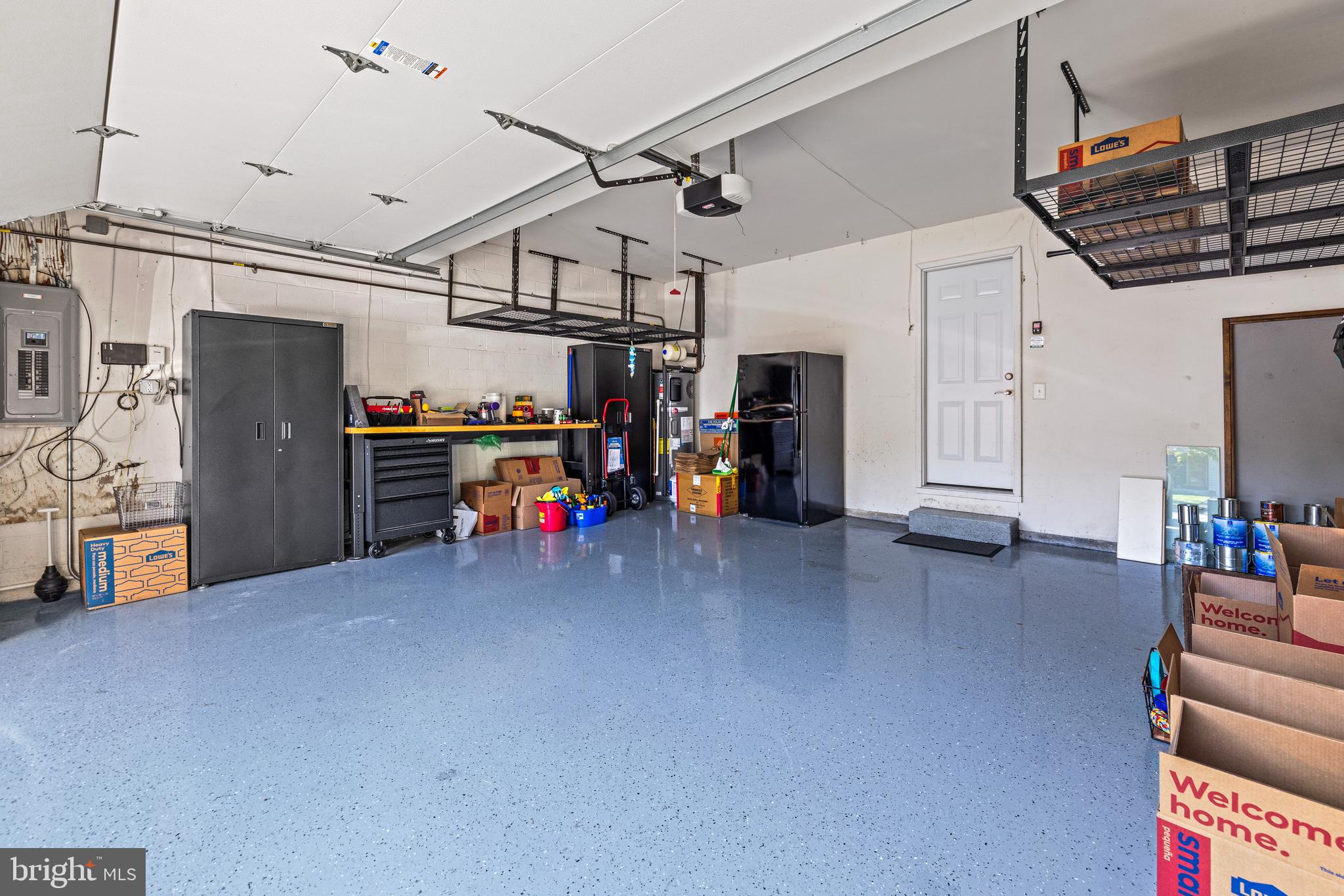6 NEARFIELD ROAD
