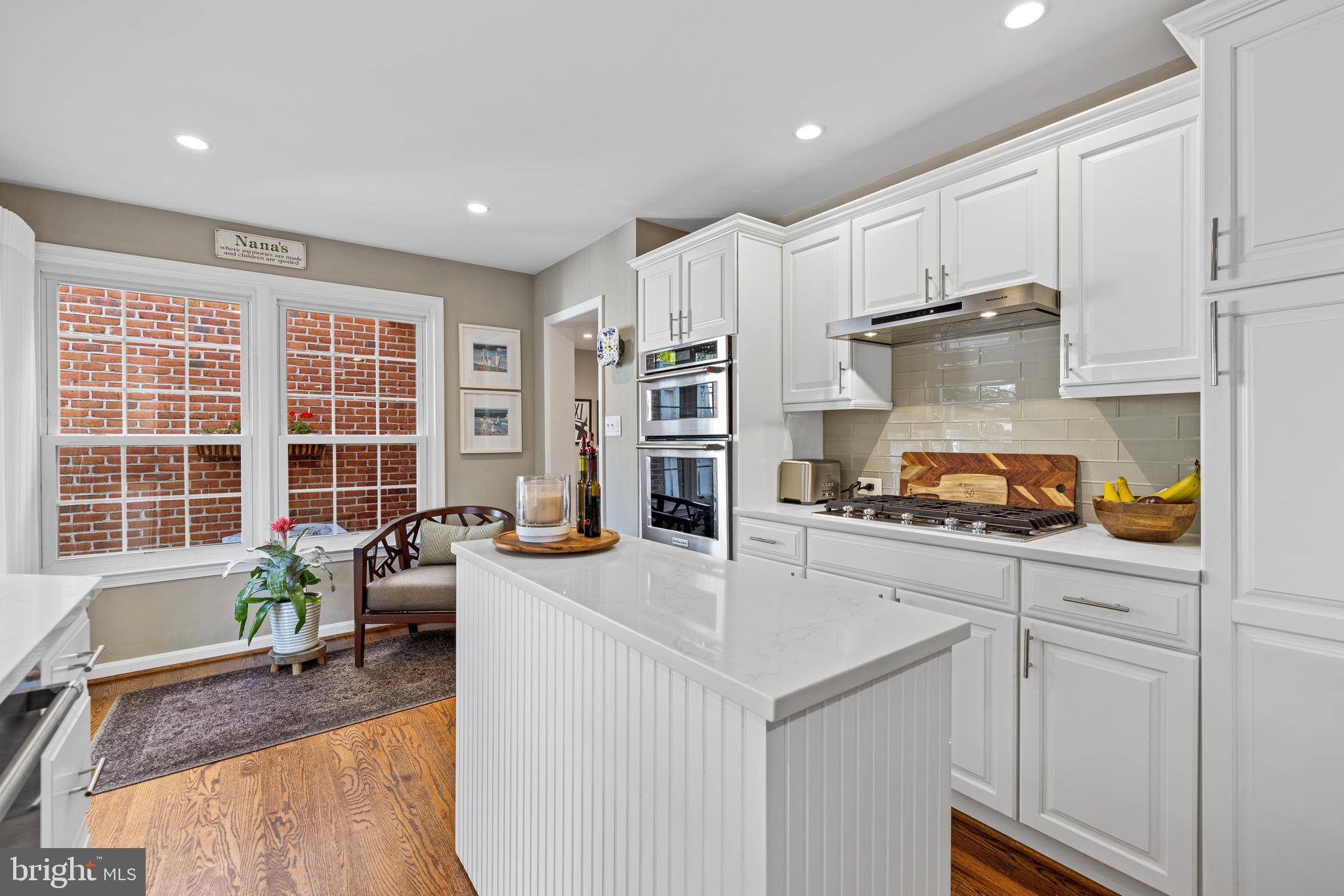 6 NEARFIELD ROAD