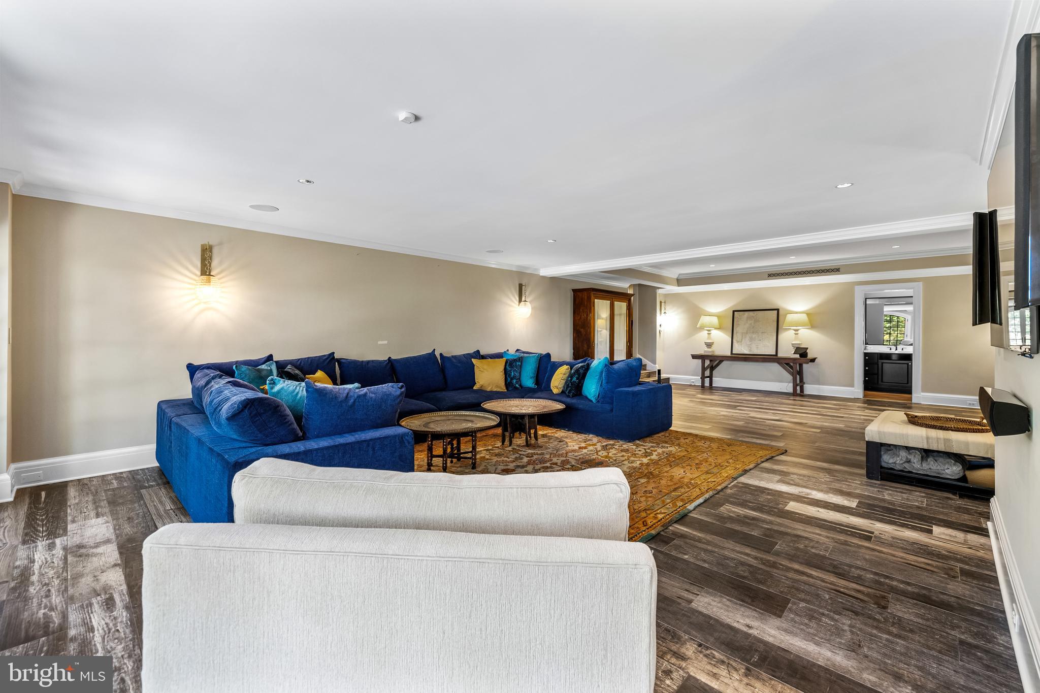 7506 L'HIRONDELLE CLUB ROAD