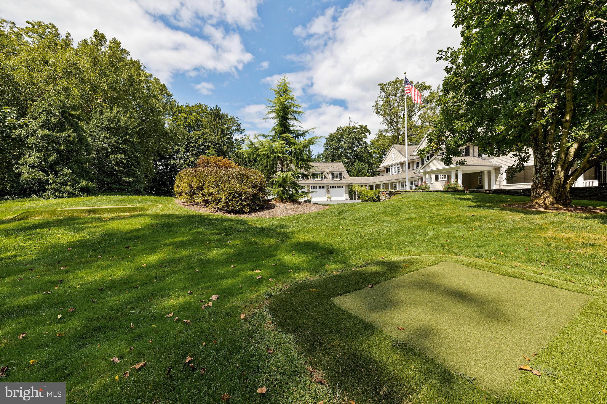 7506 L'HIRONDELLE CLUB ROAD