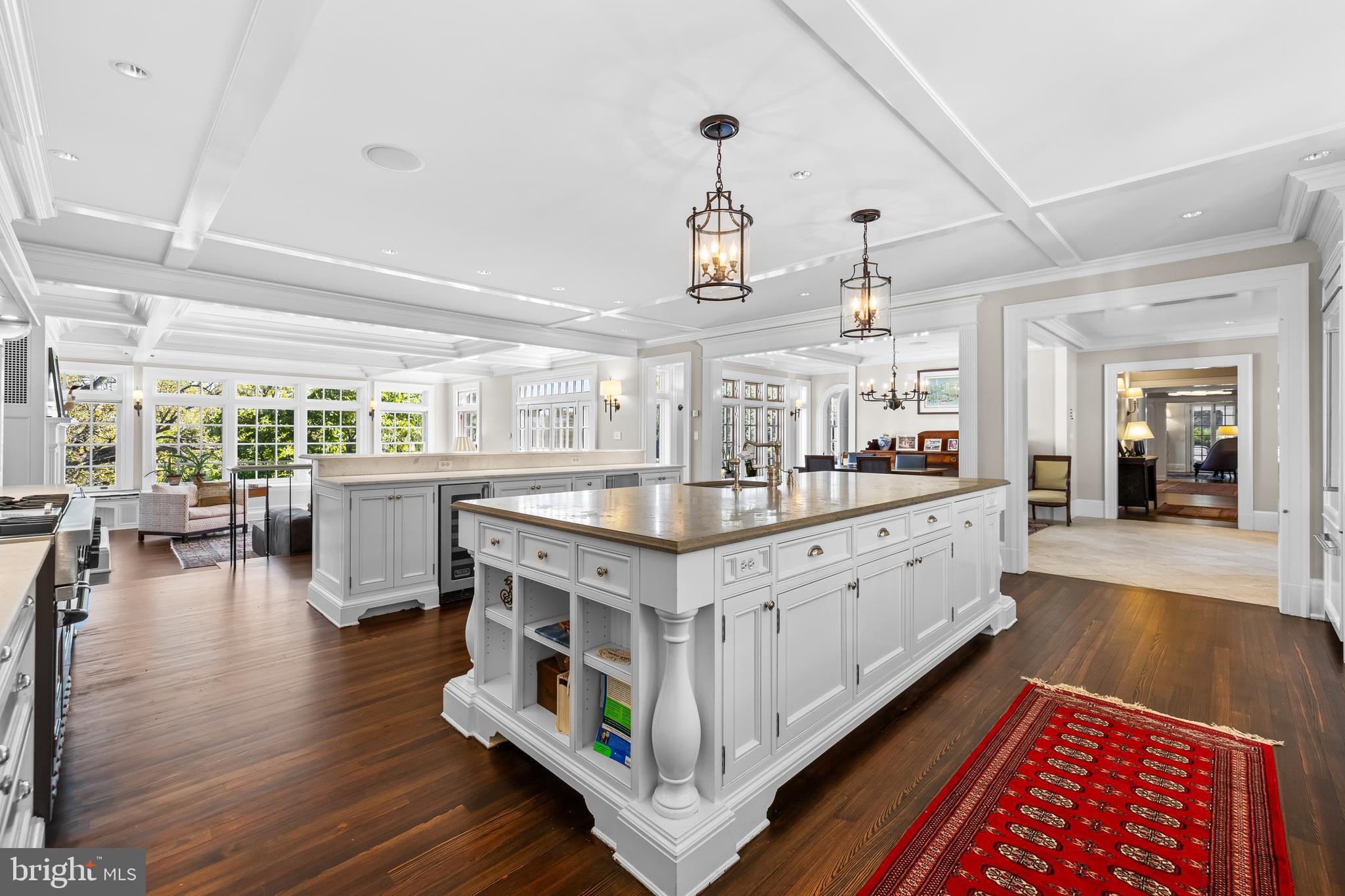 7506 L'HIRONDELLE CLUB ROAD