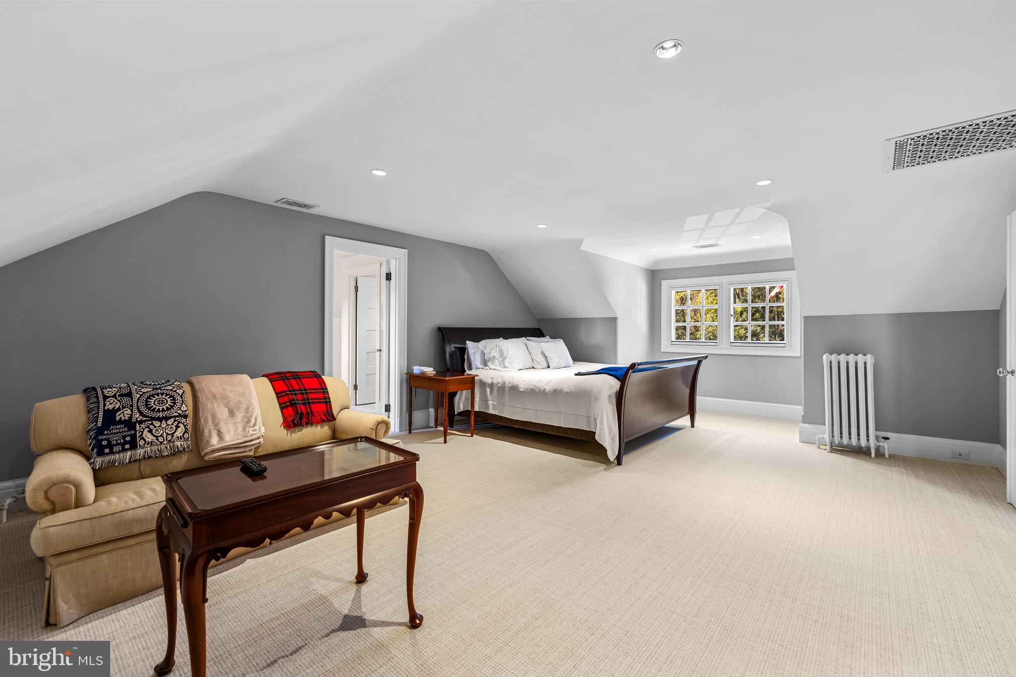 7506 L'HIRONDELLE CLUB ROAD