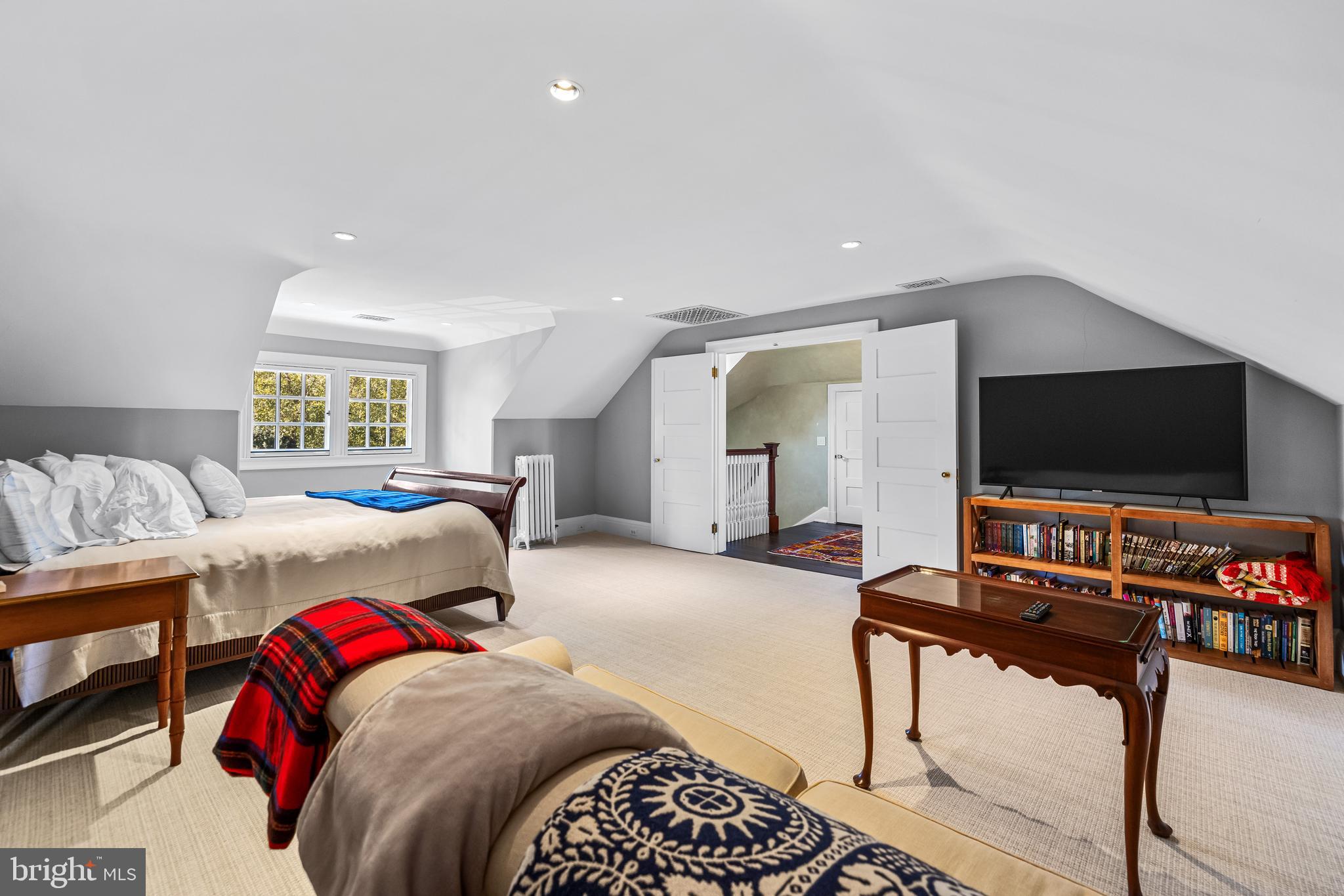 7506 L'HIRONDELLE CLUB ROAD