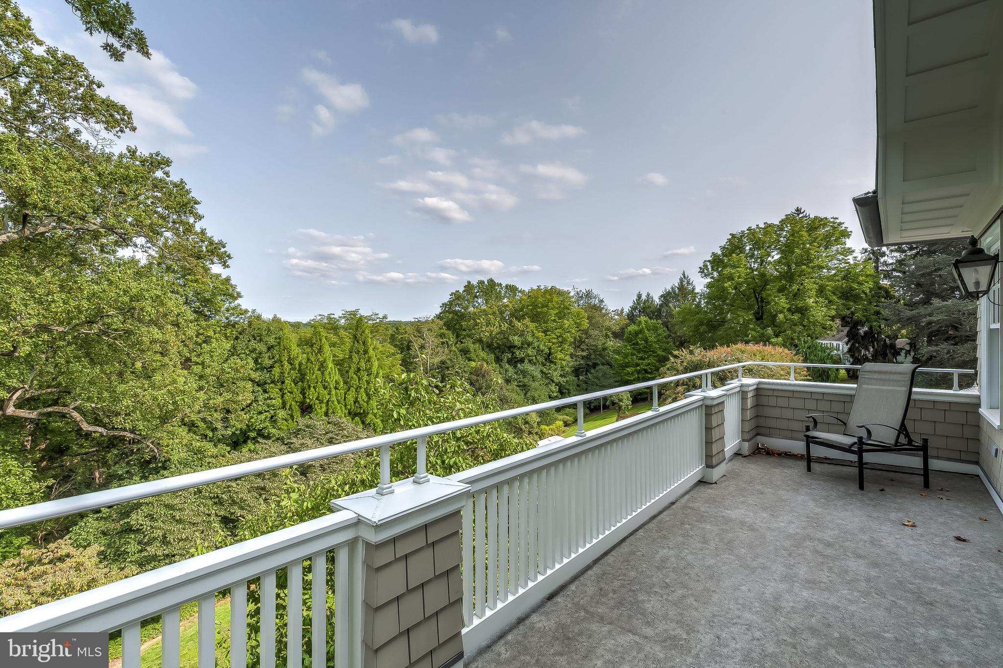 7506 L'HIRONDELLE CLUB ROAD