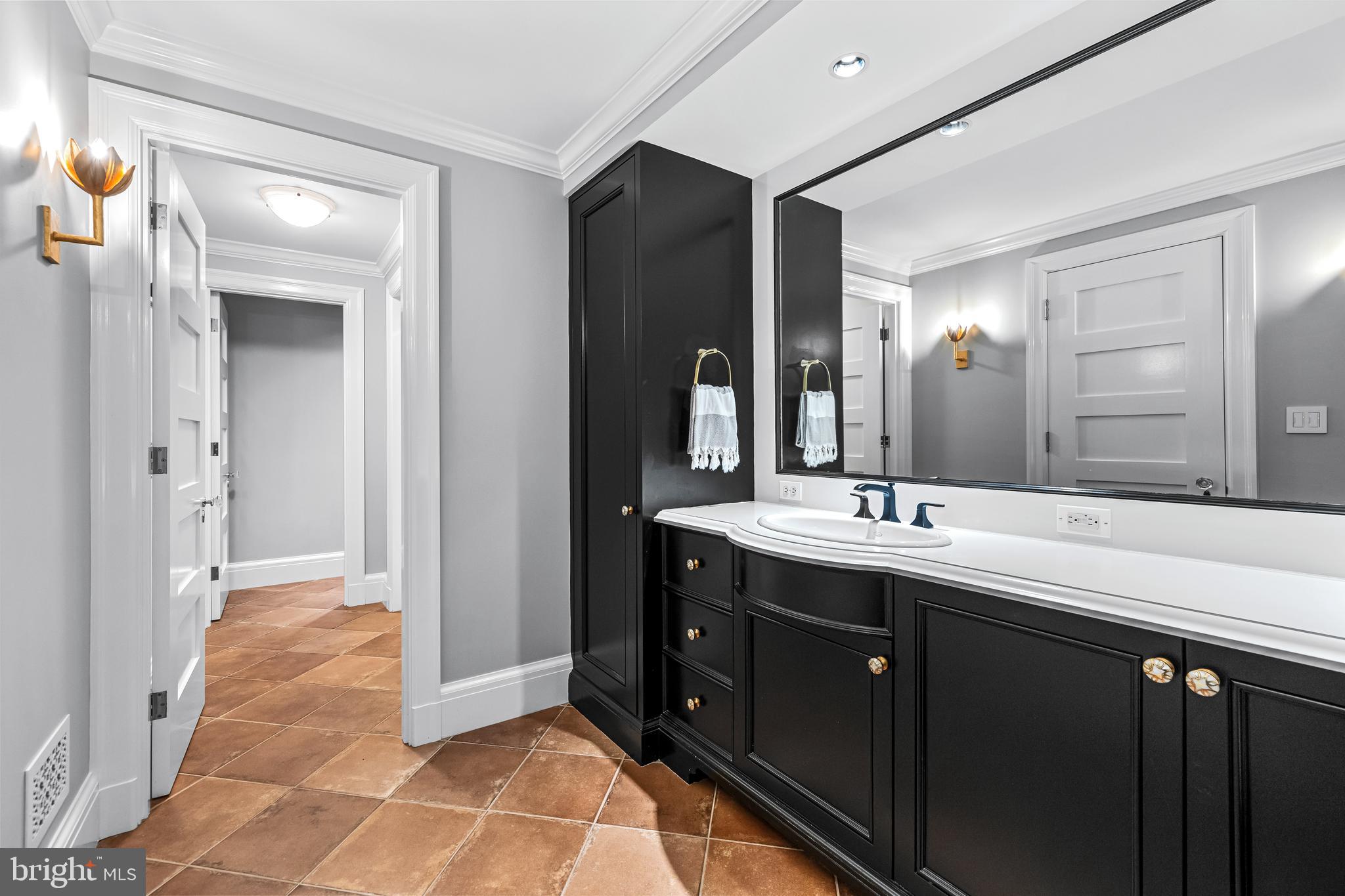 7506 L'HIRONDELLE CLUB ROAD