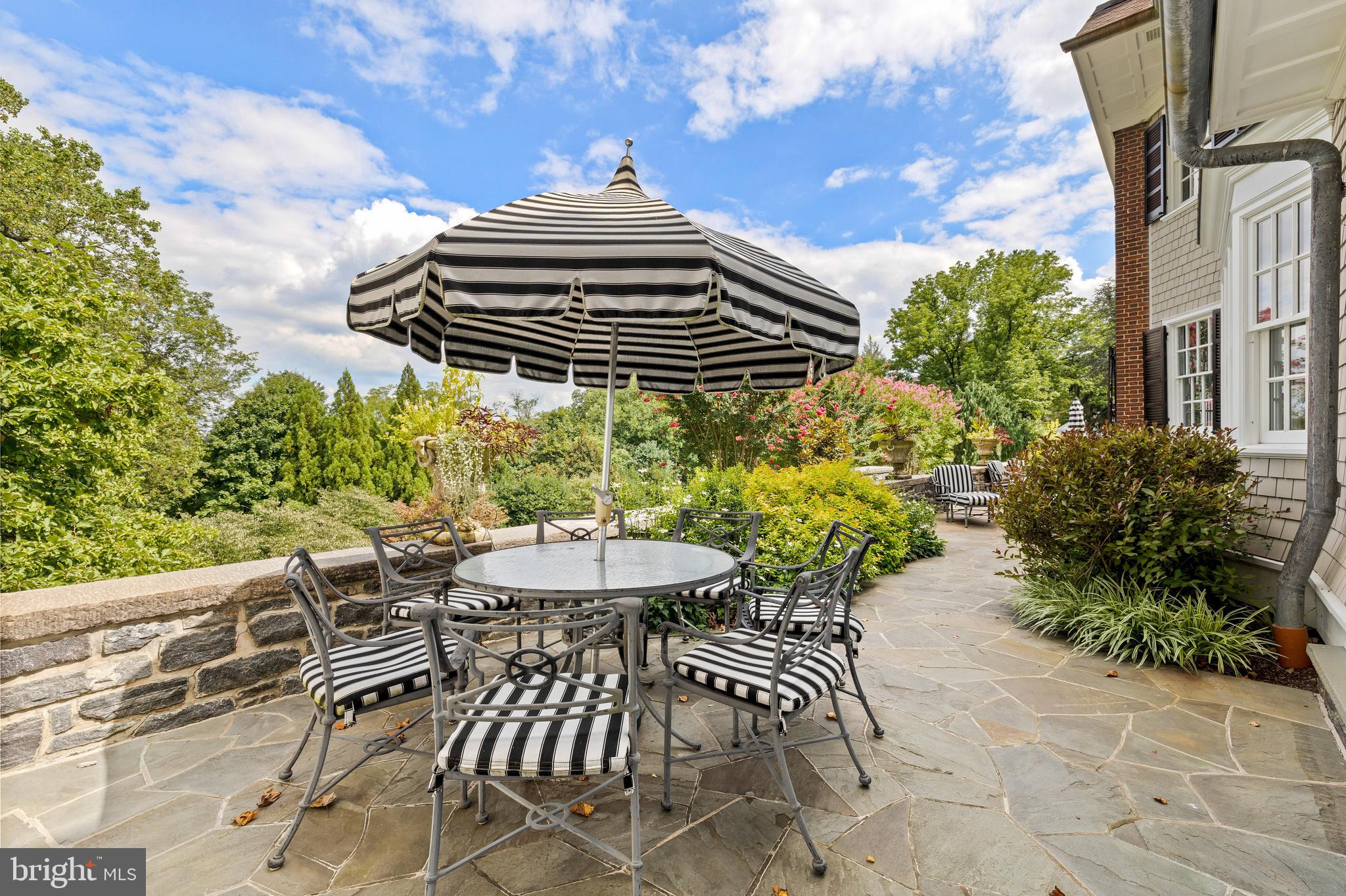 7506 L'HIRONDELLE CLUB ROAD