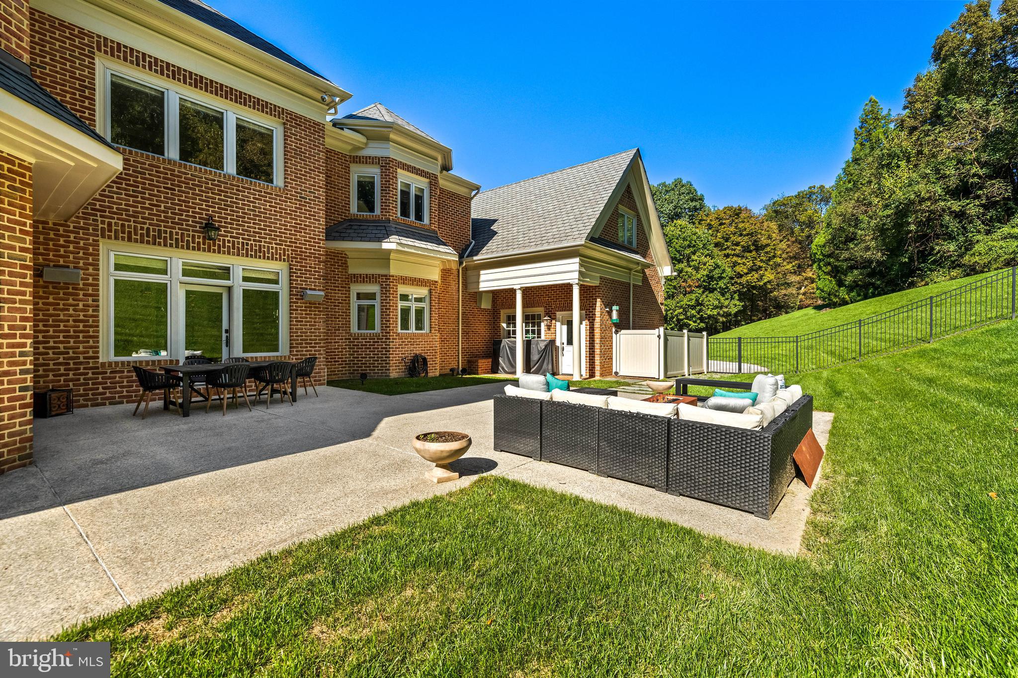 1421 WINE SPRING