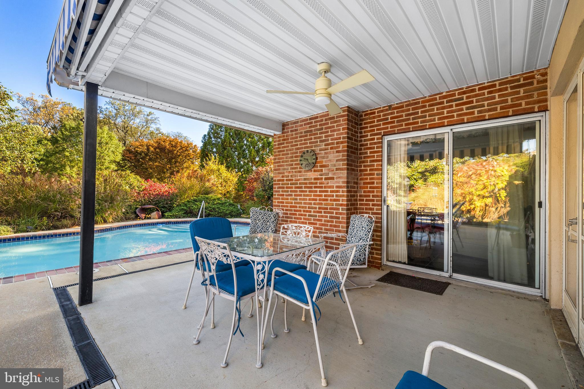 1000 WEST WIND COURT