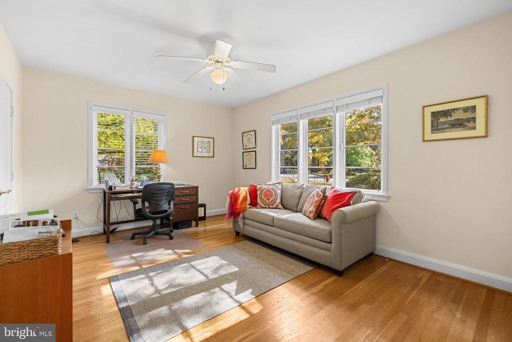 1000 WEST WIND COURT