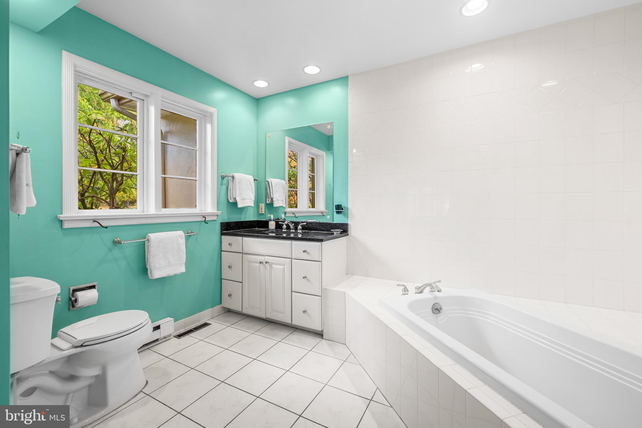 1000 WEST WIND COURT