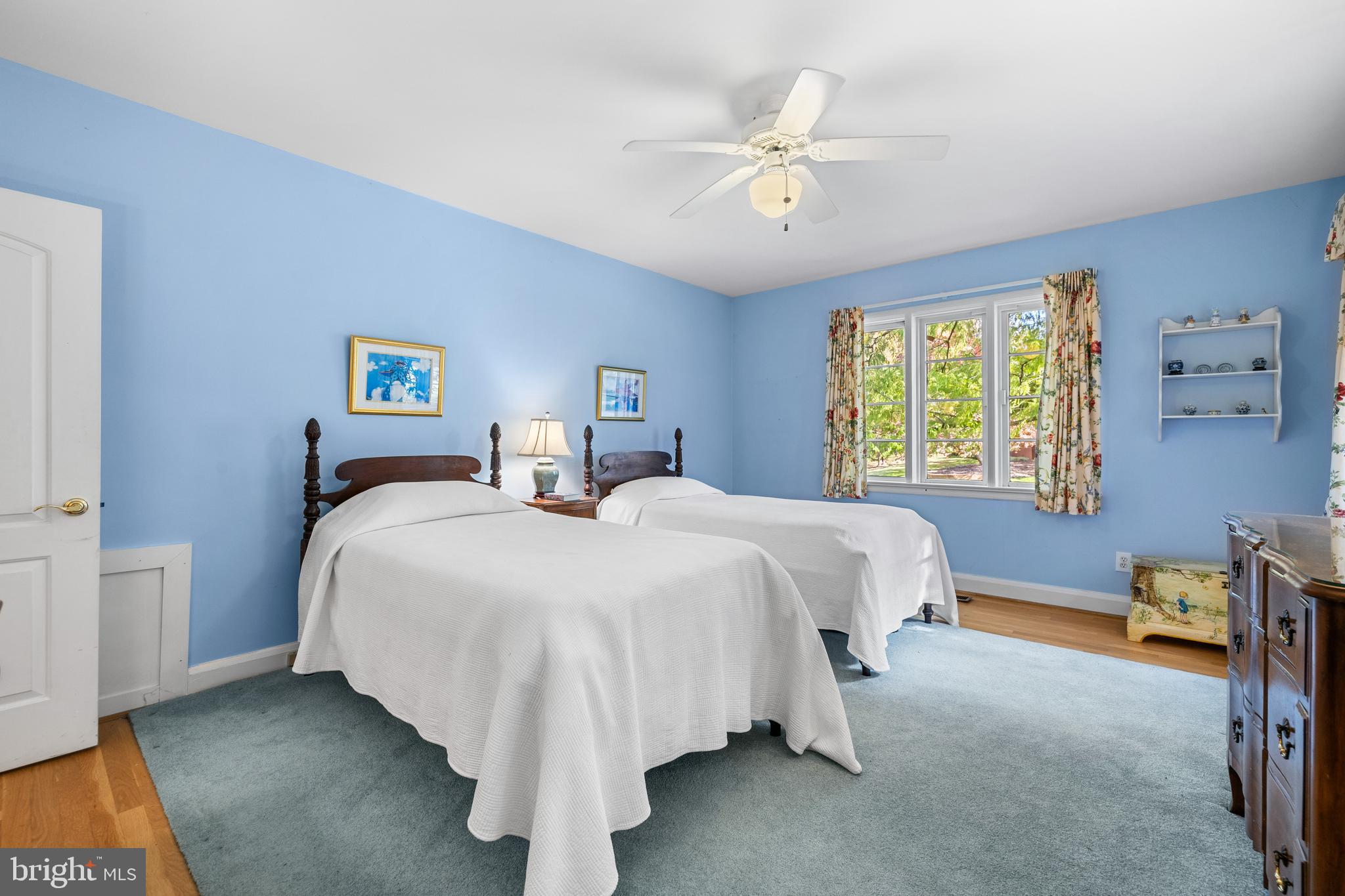 1000 WEST WIND COURT