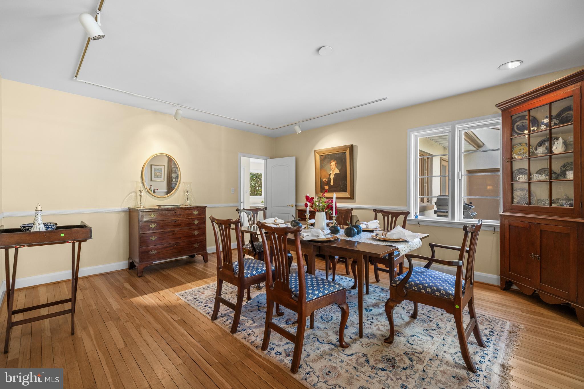 1000 WEST WIND COURT