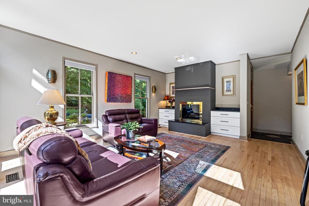 908 ROLANDVUE ROAD