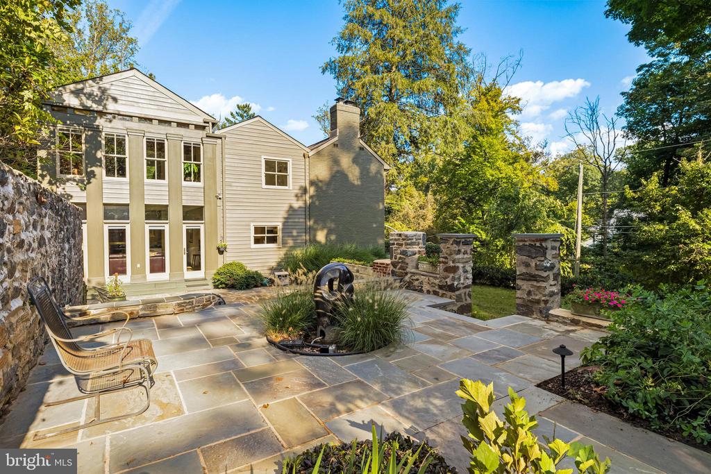 908 ROLANDVUE ROAD