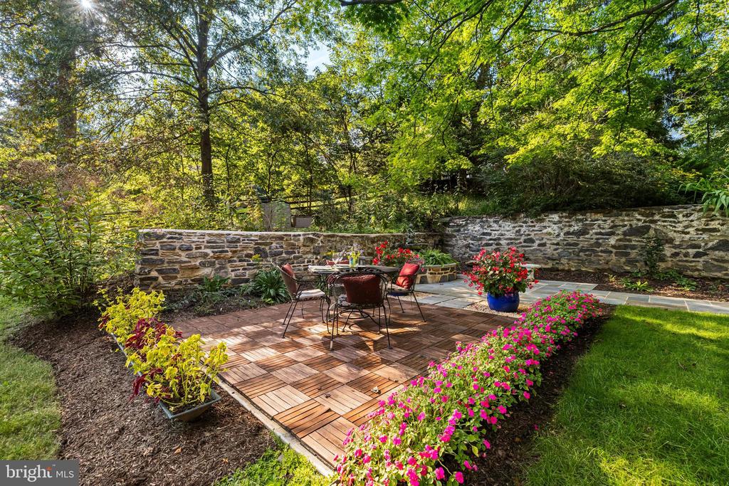 908 ROLANDVUE ROAD