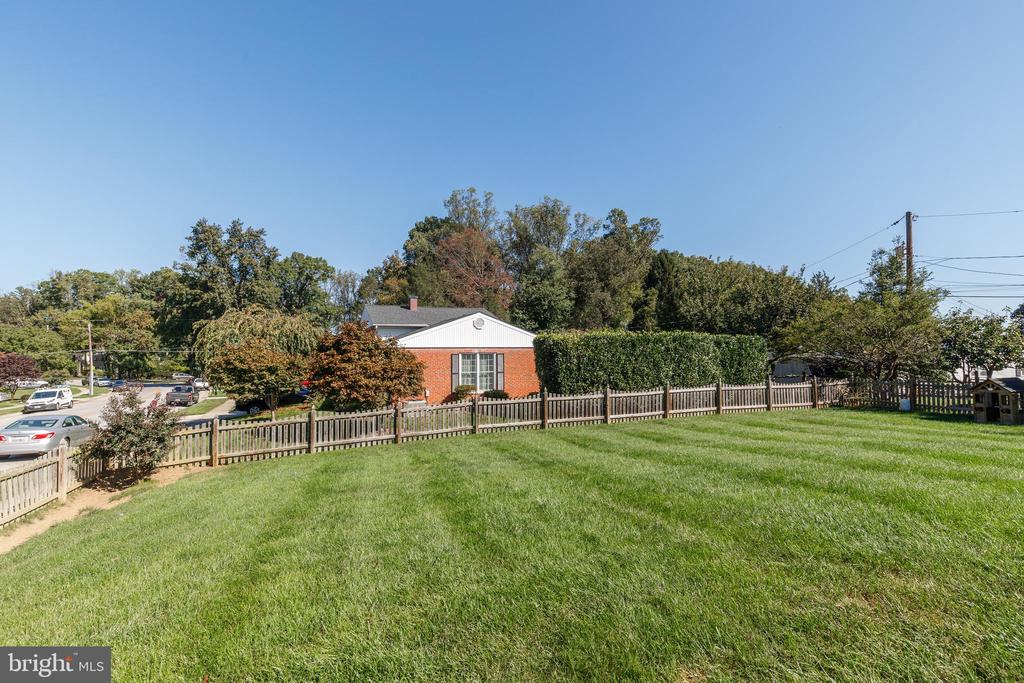 228 QUAKER RIDGE ROAD
