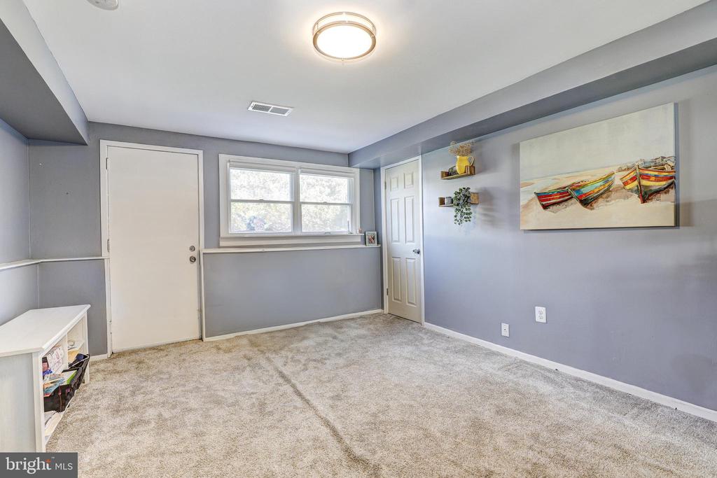 228 QUAKER RIDGE ROAD
