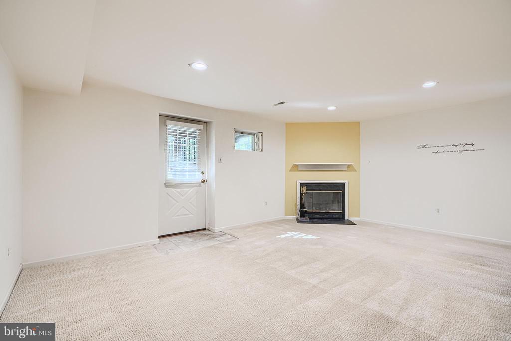 41 CHERRYWOOD CT