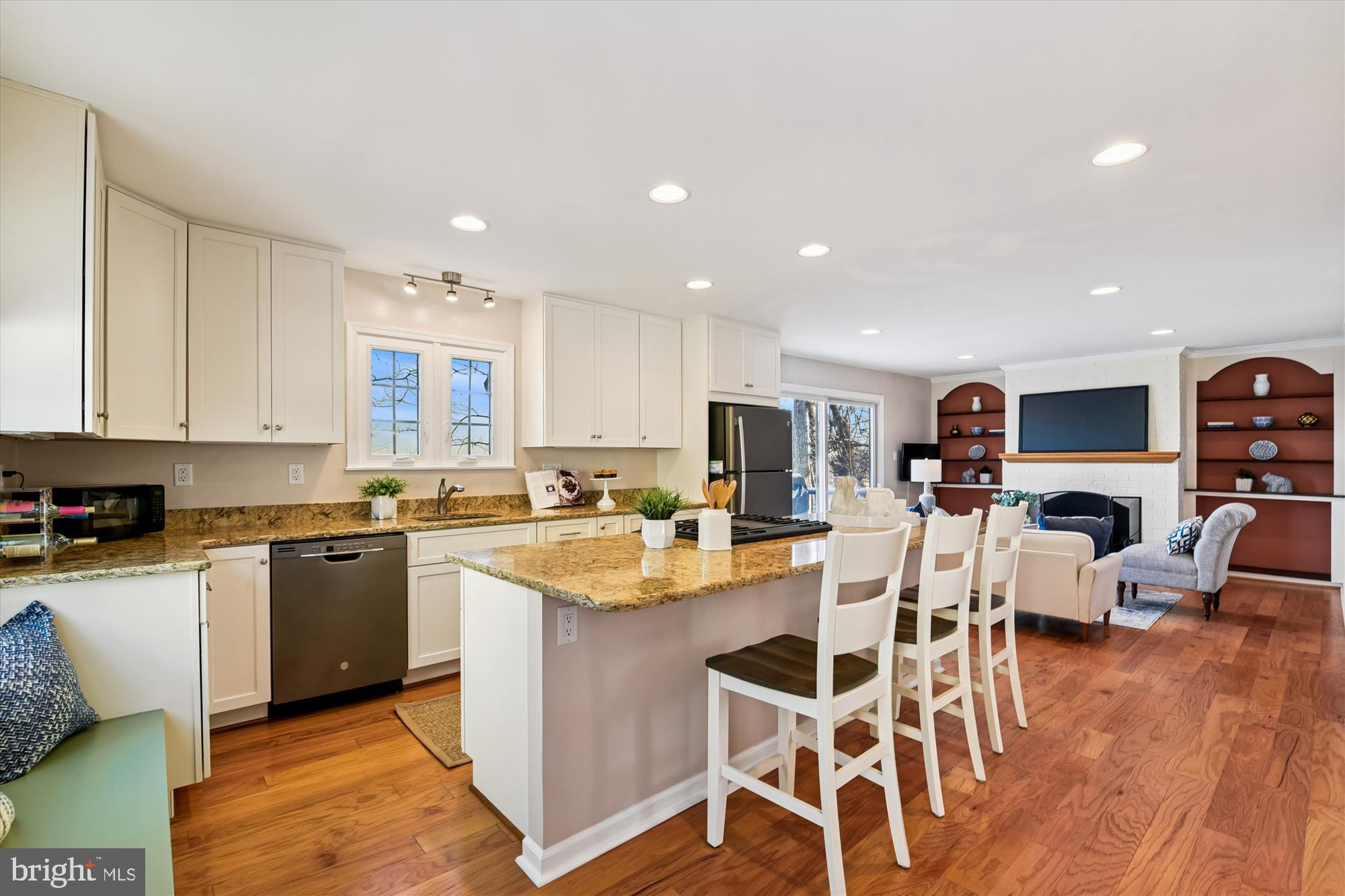 1006 W JOPPA ROAD